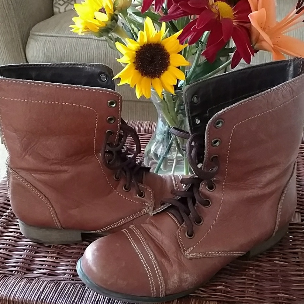 Steve Madden Lace Up Boots